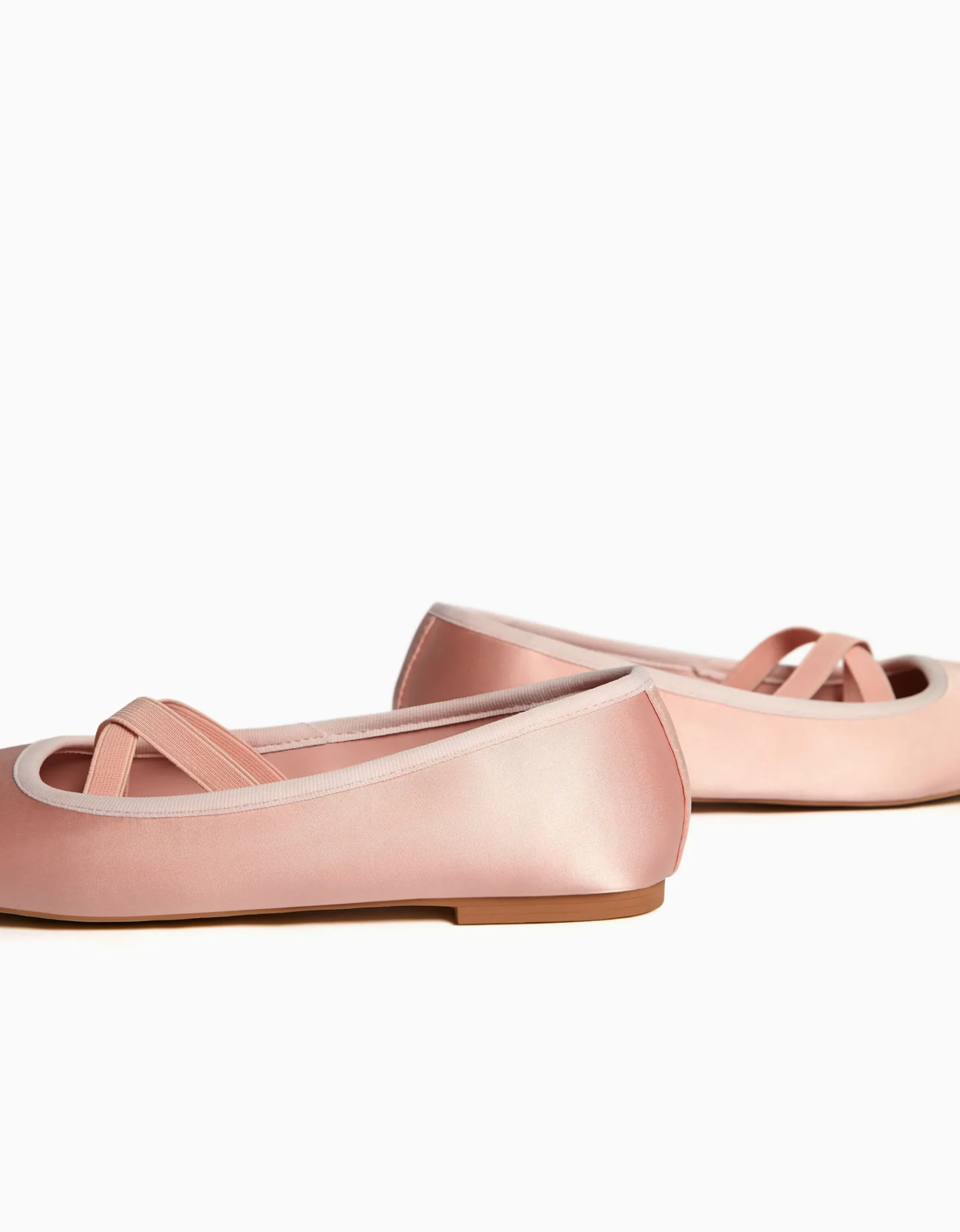 FEMME BERSHKA Chaussures*Ballerines satinées élastiques