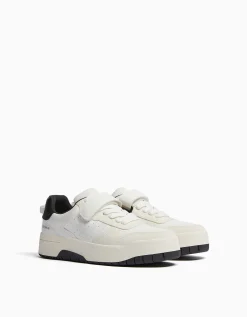 FEMME BERSHKA New*Baskets perforées détail bride