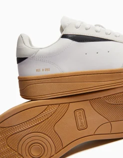 FEMME BERSHKA Chaussures*Baskets style rétro
