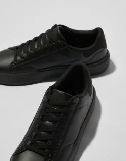 HOMME BERSHKA Basiques*Baskets unies homme