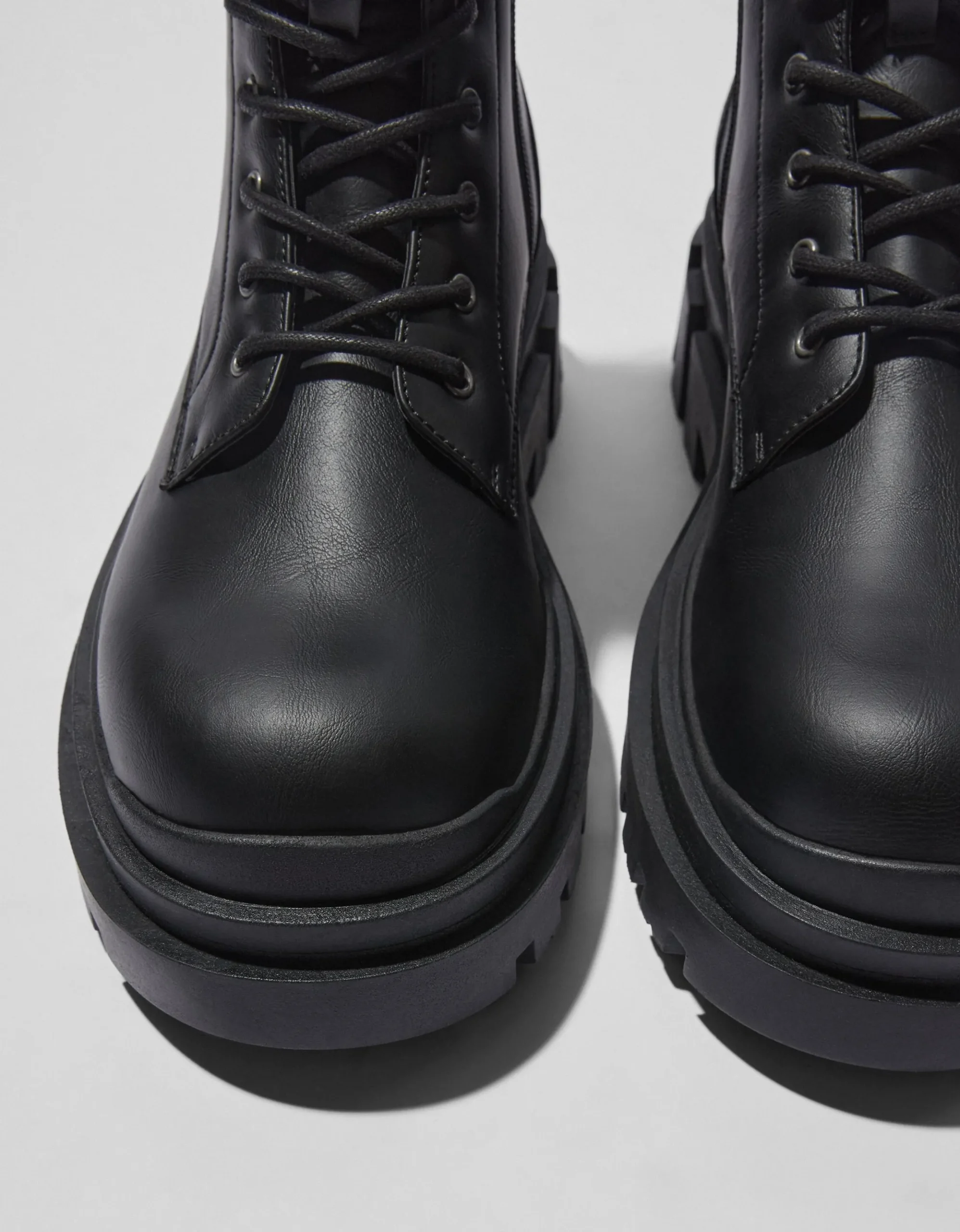 HOMME BERSHKA Bottines*Bottes à lacets avec boucles homme