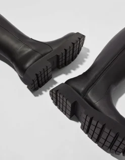 FEMME BERSHKA Bottes*Bottes plates basiques