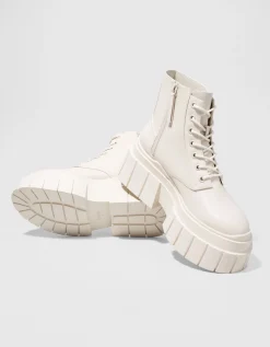 FEMME BERSHKA Bottes et bottines*Bottines à lacets plateforme rayée