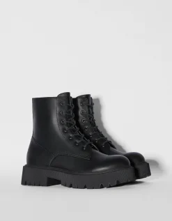 FEMME BERSHKA Similicuir*Bottines plates à lacets