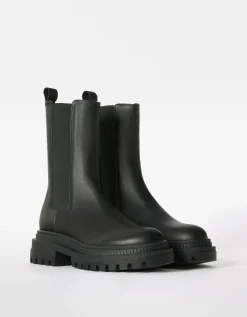 FEMME BERSHKA Similicuir*Bottines plates avec bandes élastiques CUIR