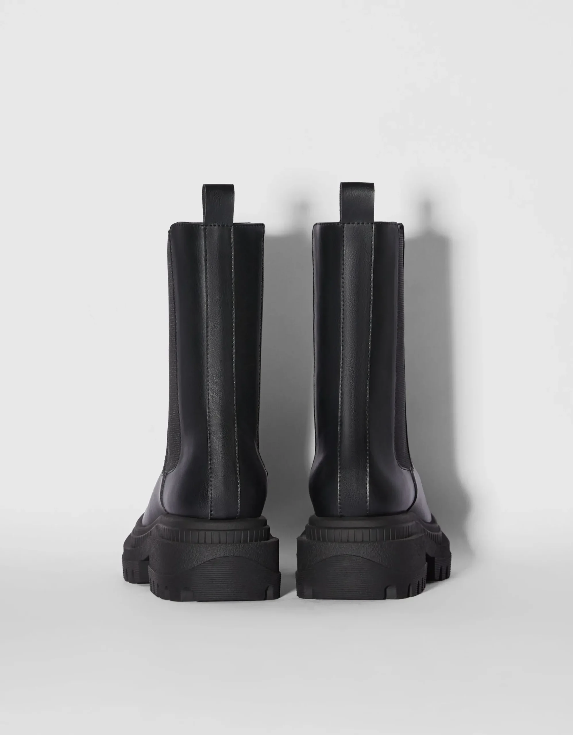 FEMME BERSHKA Shoes Arrival*Bottines plates avec bandes élastiques