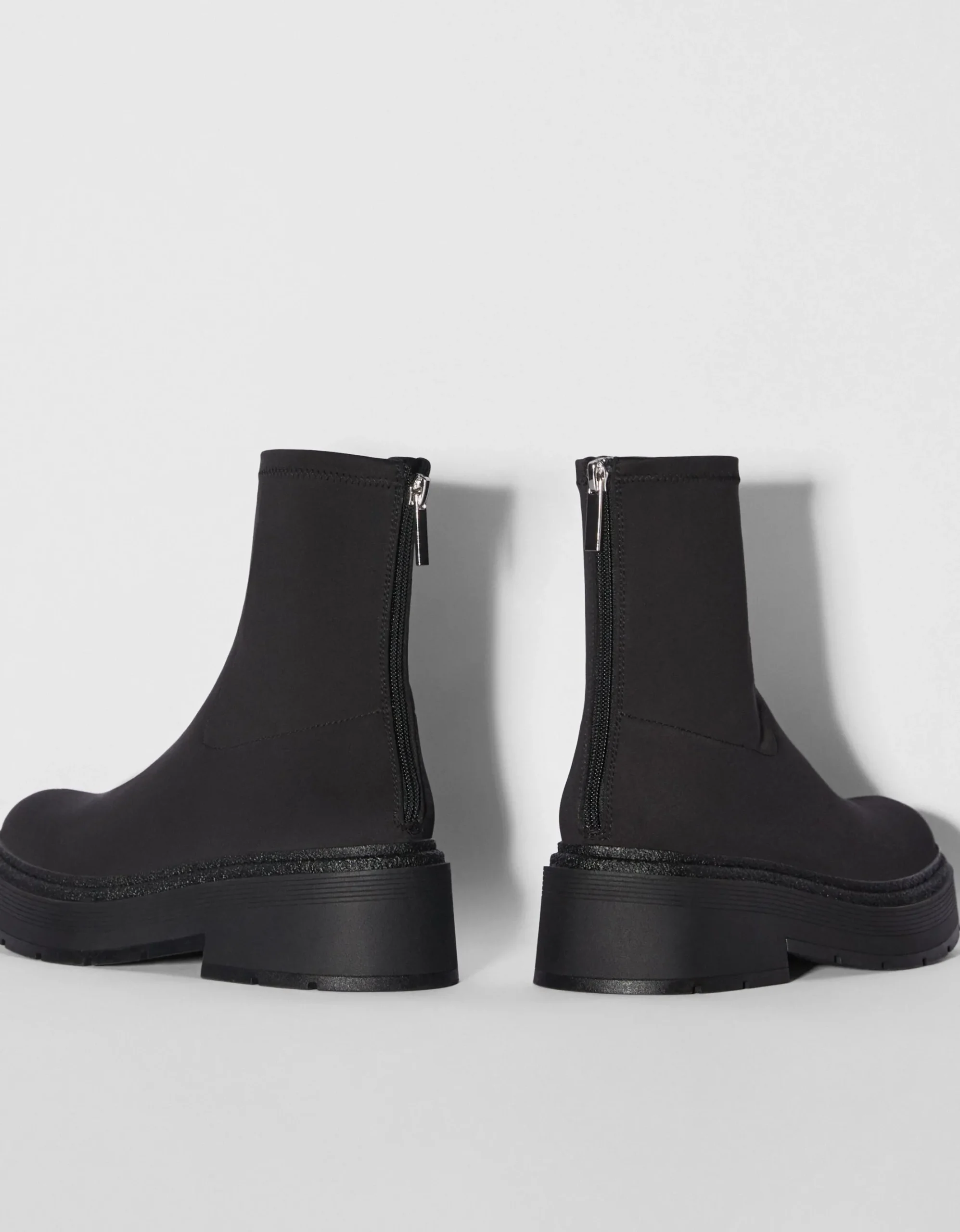 FEMME BERSHKA Bottes et bottines*Bottines plates moulantes