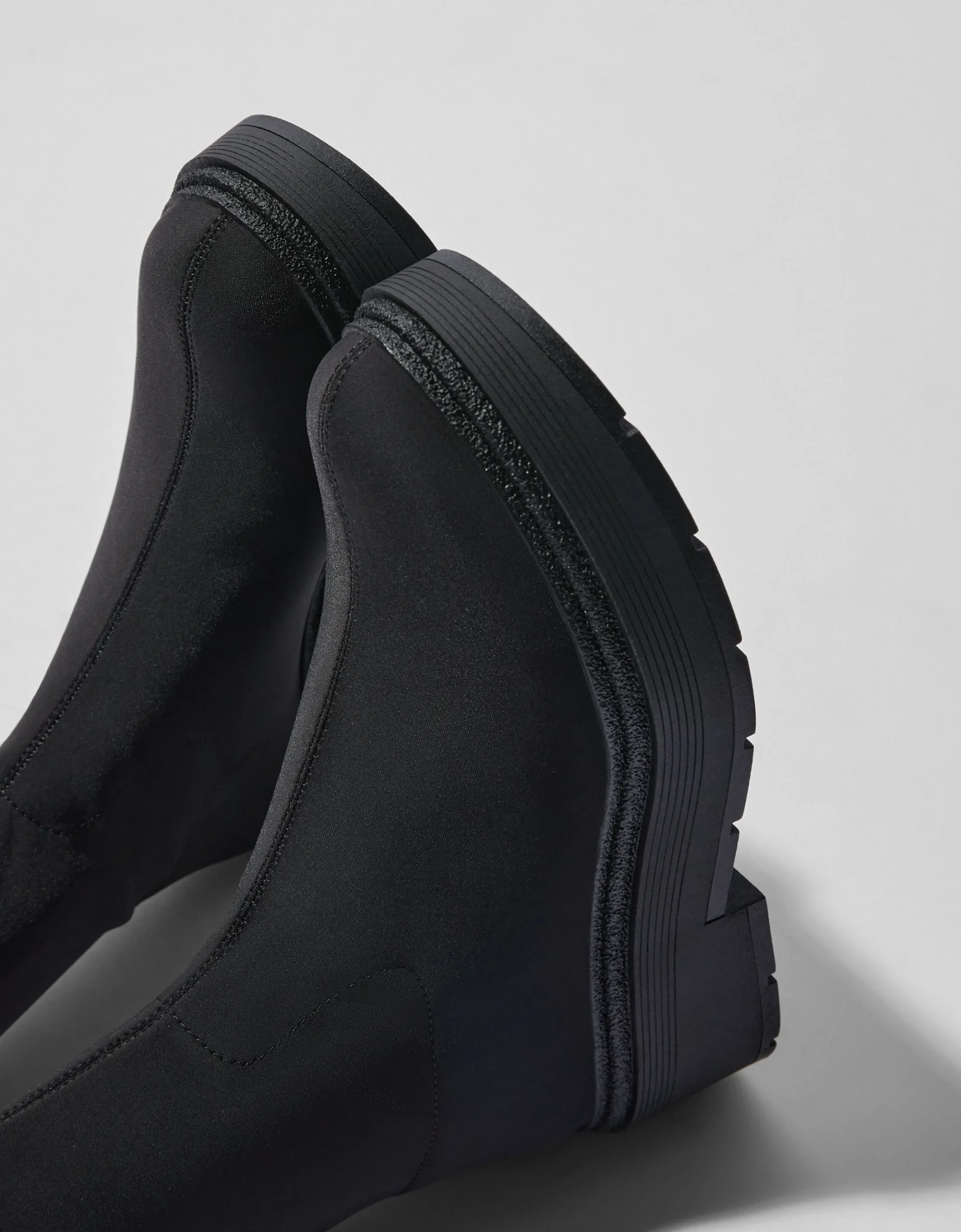 FEMME BERSHKA Bottes et bottines*Bottines plates moulantes