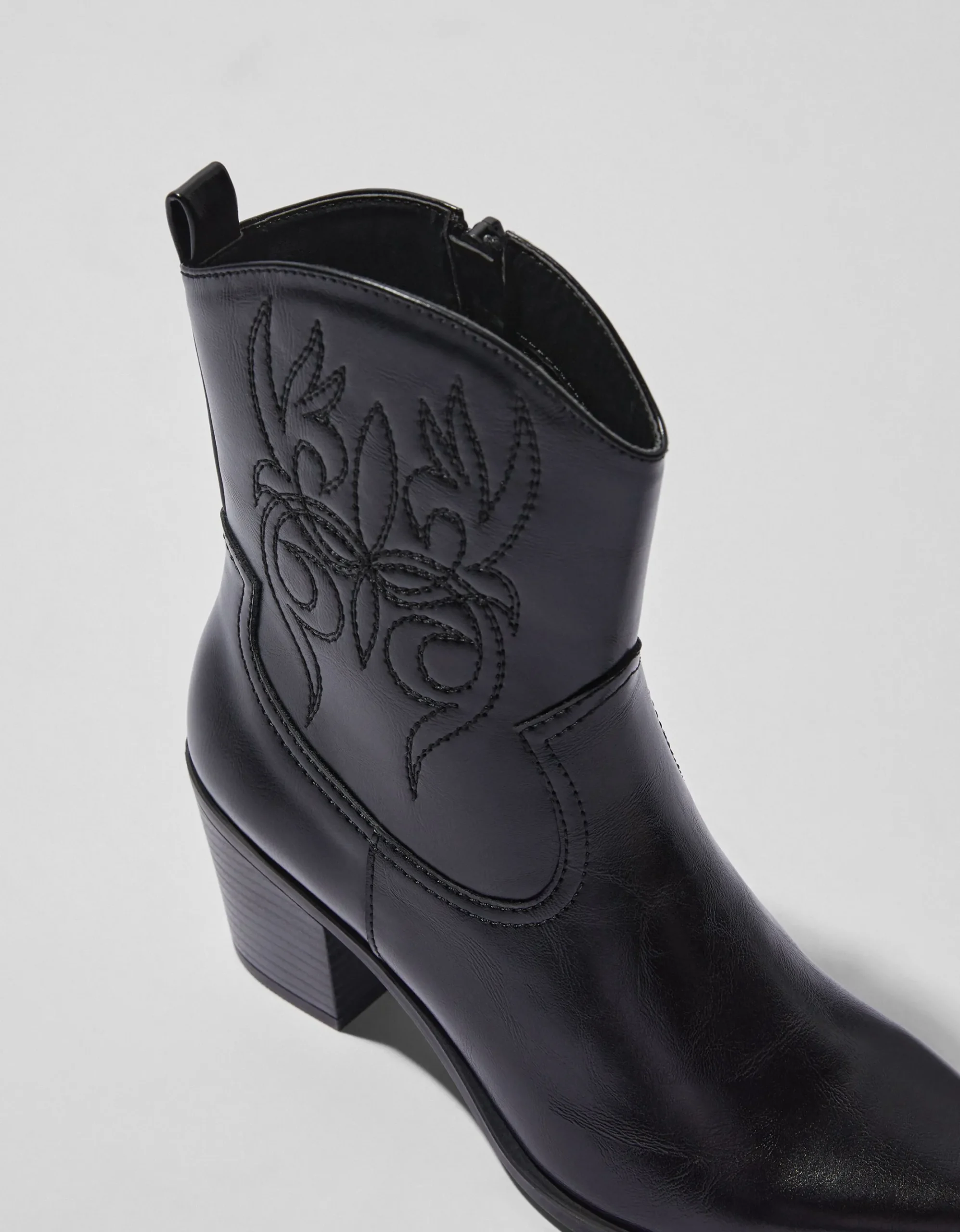FEMME BERSHKA Cowboy*Bottines talon cowboy