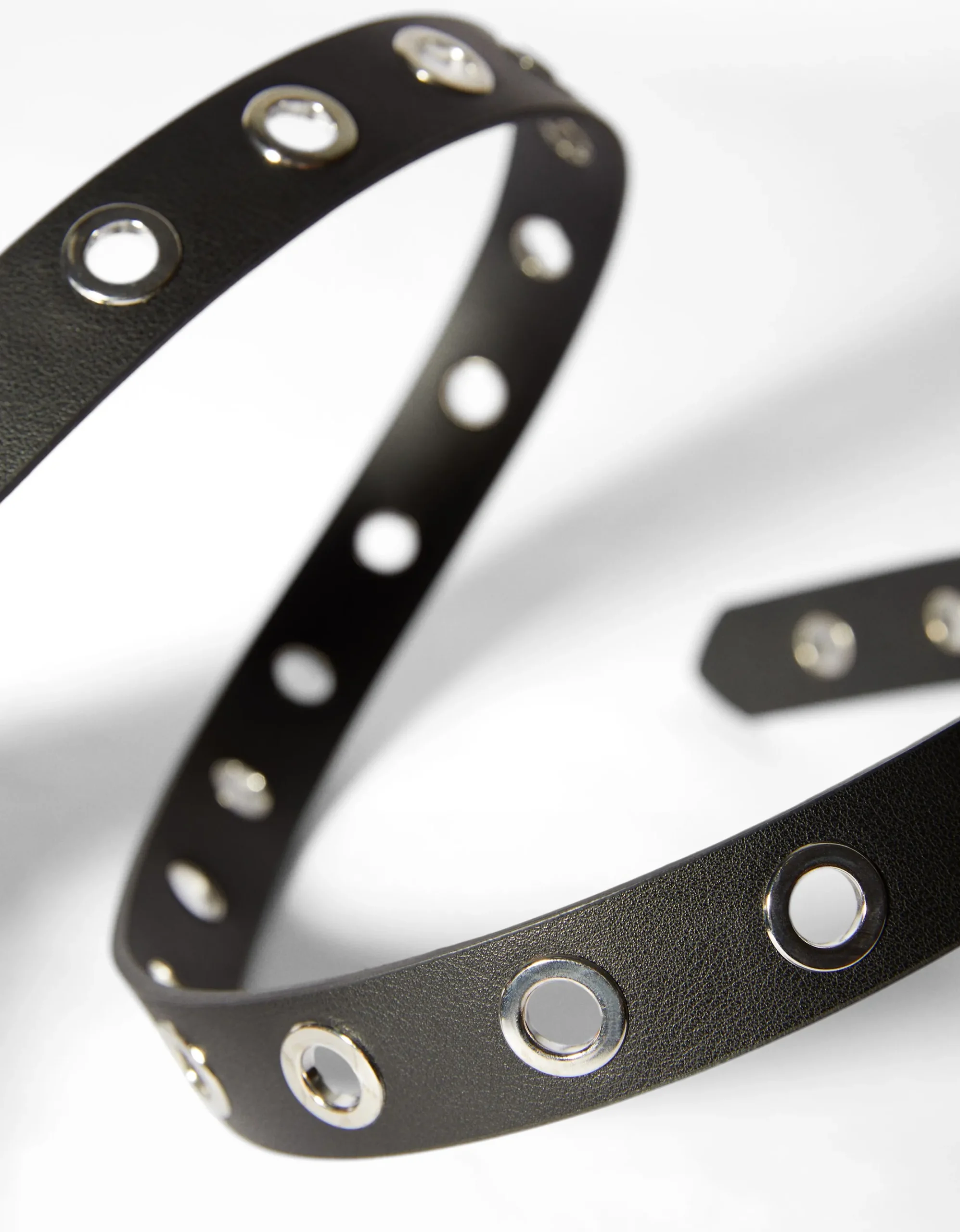 FEMME BERSHKA Ceintures*Ceinture similicuir œillets