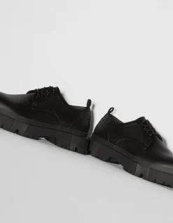 FEMME BERSHKA Chaussures*Chaussure habillées semelle crantée homme