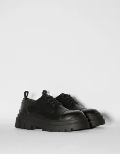 FEMME BERSHKA Chaussures*Chaussure habillées semelle crantée homme