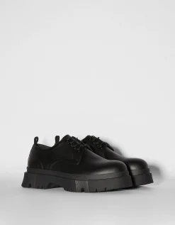 FEMME BERSHKA Chaussures*Chaussure habillées semelle crantée homme