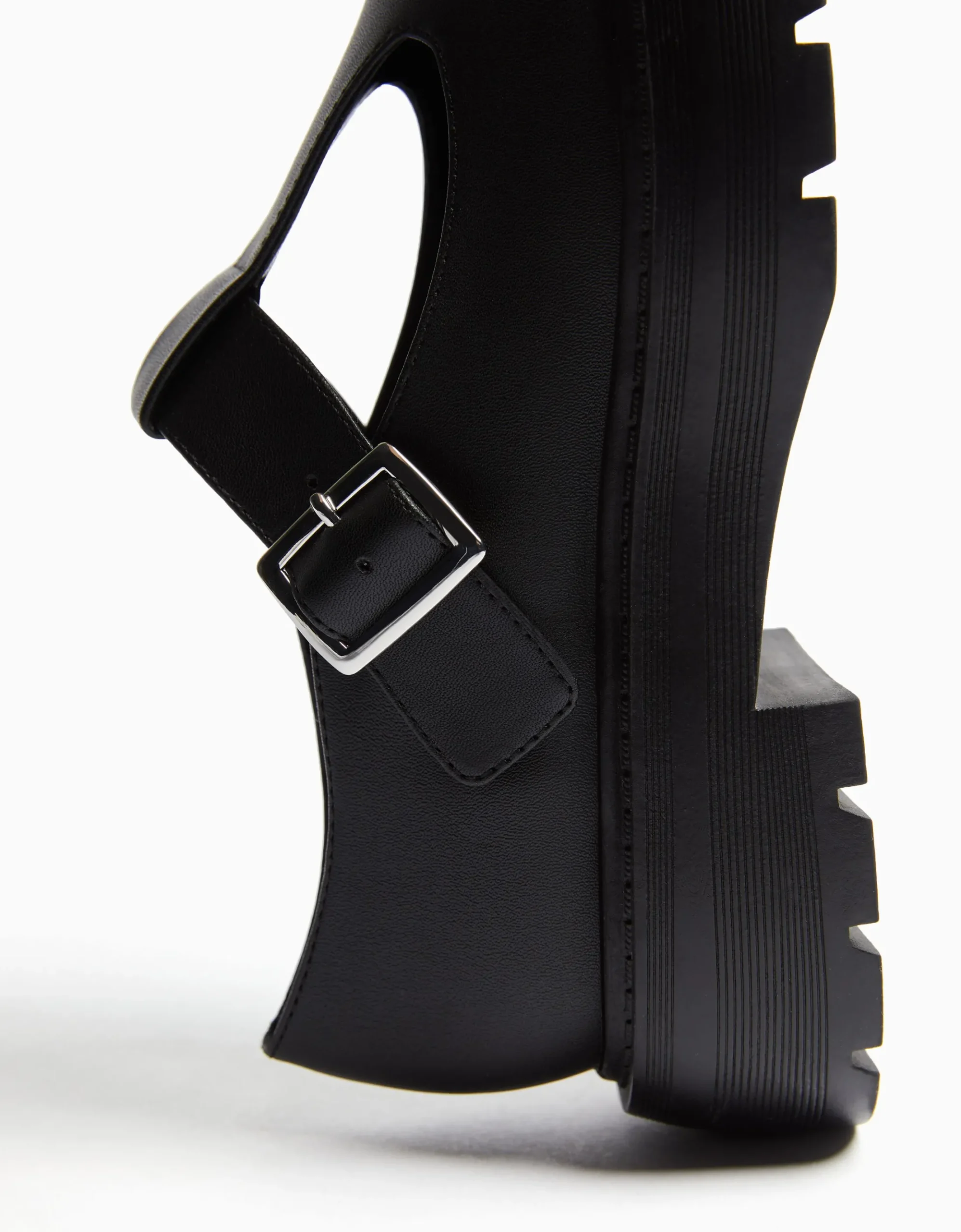 FEMME BERSHKA New*Chaussures plates type Mary Jane