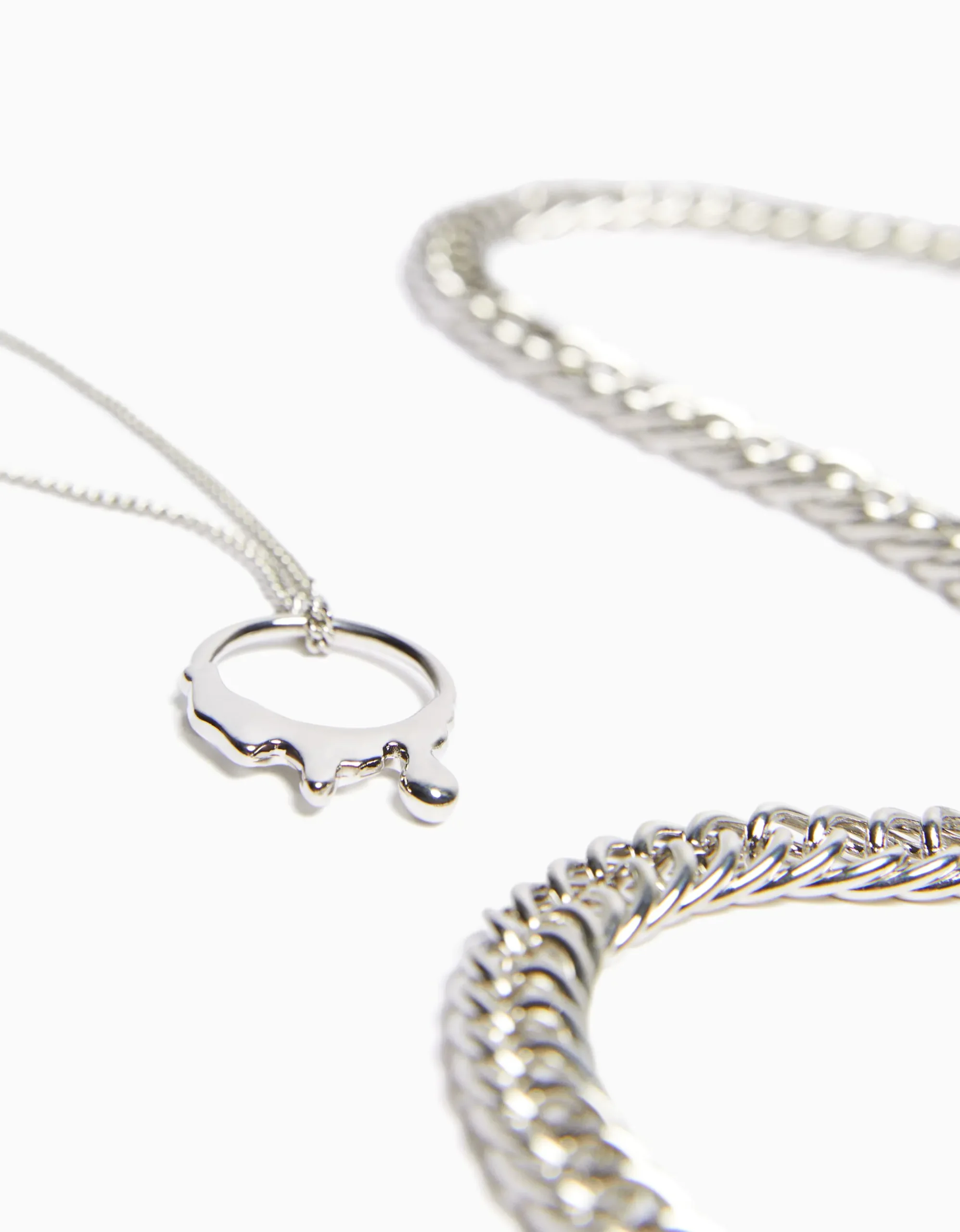HOMME BERSHKA Tout voir*Collier pendentif