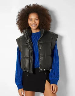 FEMME BERSHKA Vestes*Gilet cropped sans manches similicuir