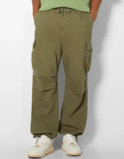 HOMME BERSHKA Pantalons et jeans*Jean cargo parachute