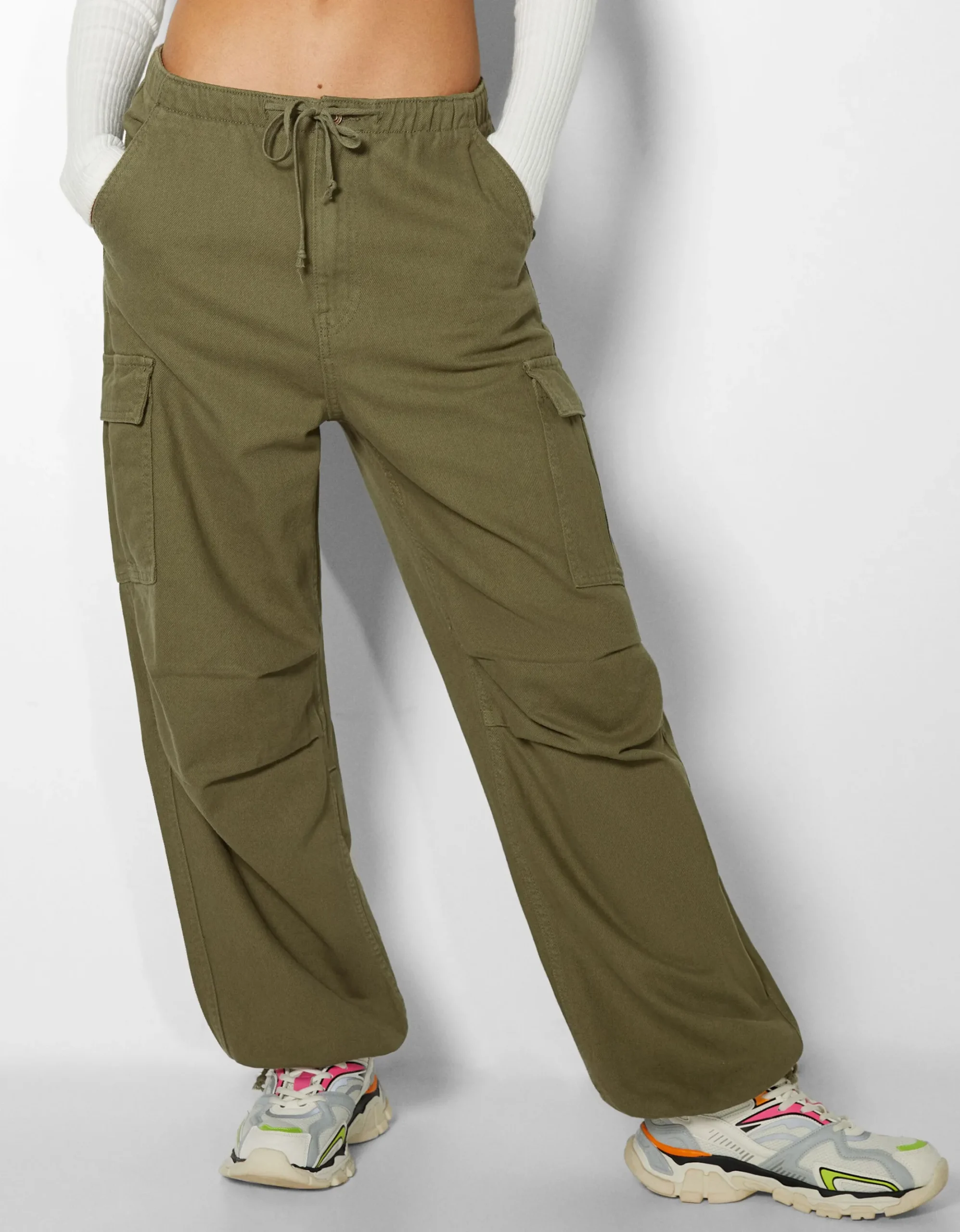 FEMME BERSHKA Cargo et parachute*Jean cargo parachute