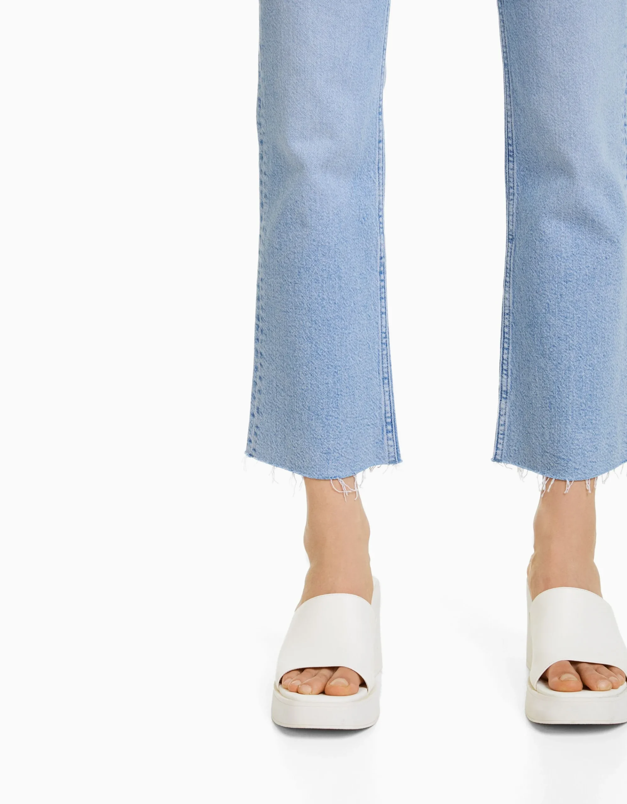 FEMME BERSHKA Vêtements*Jean cropped flare