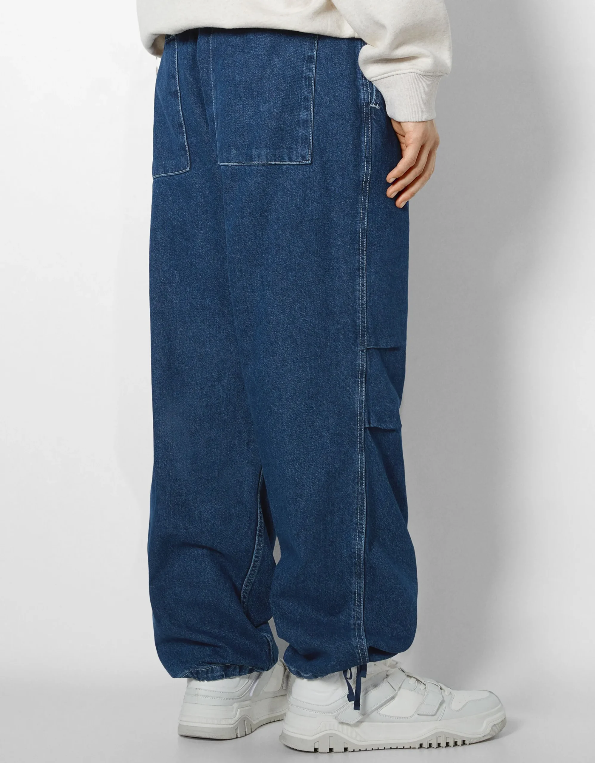 HOMME BERSHKA Pantalons et jeans*Jean parachute
