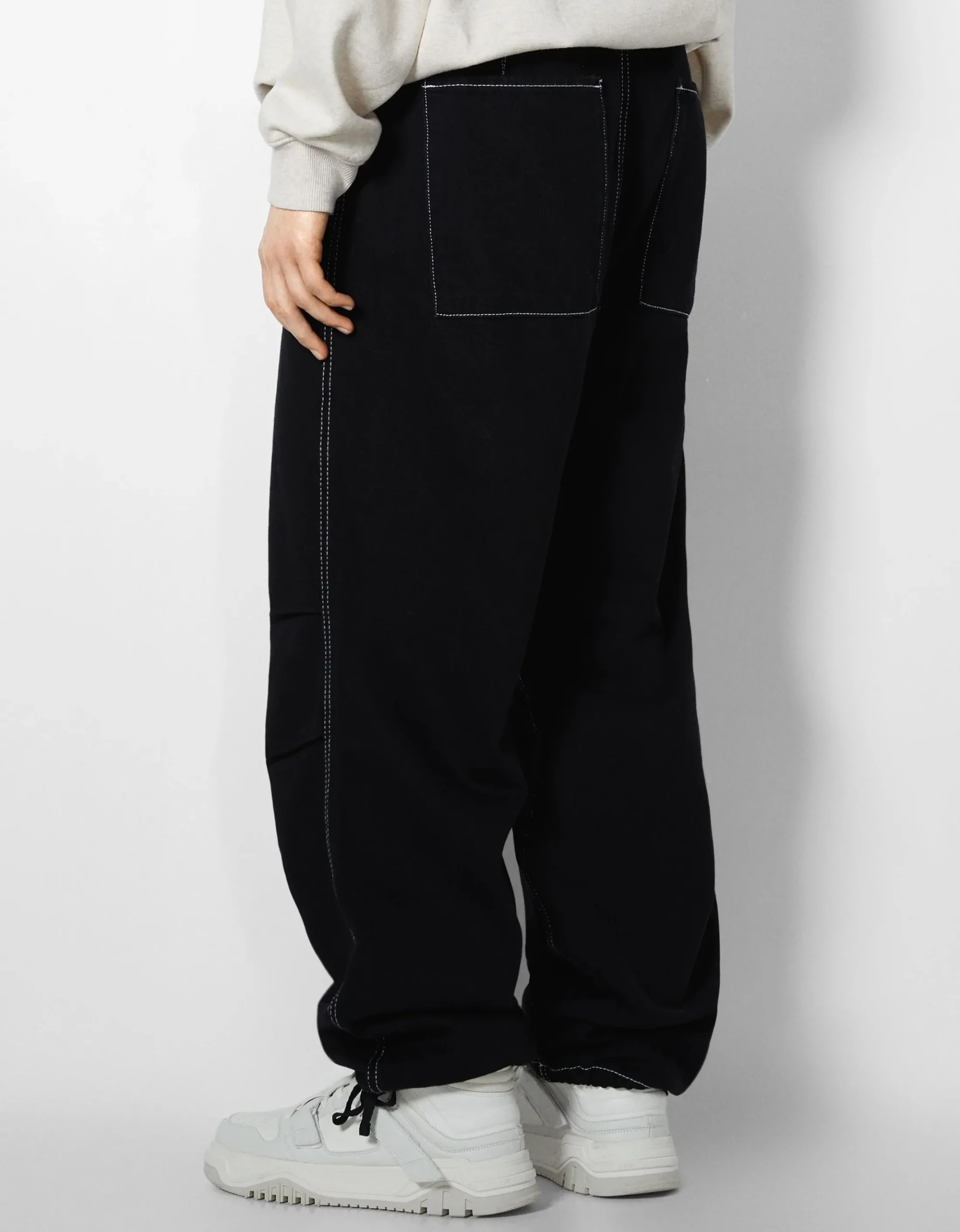 HOMME BERSHKA Pantalons et jeans*Jean parachute