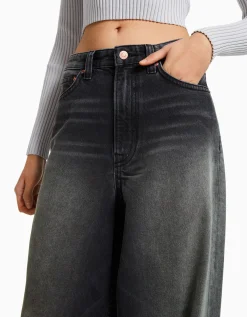 FEMME BERSHKA Vêtements*Jean super baggy effet usé