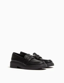 FEMME BERSHKA Chaussures plates*Mocassins barrette