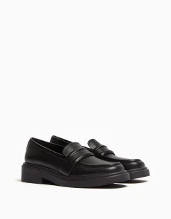 FEMME BERSHKA Chaussures plates*Mocassins barrette