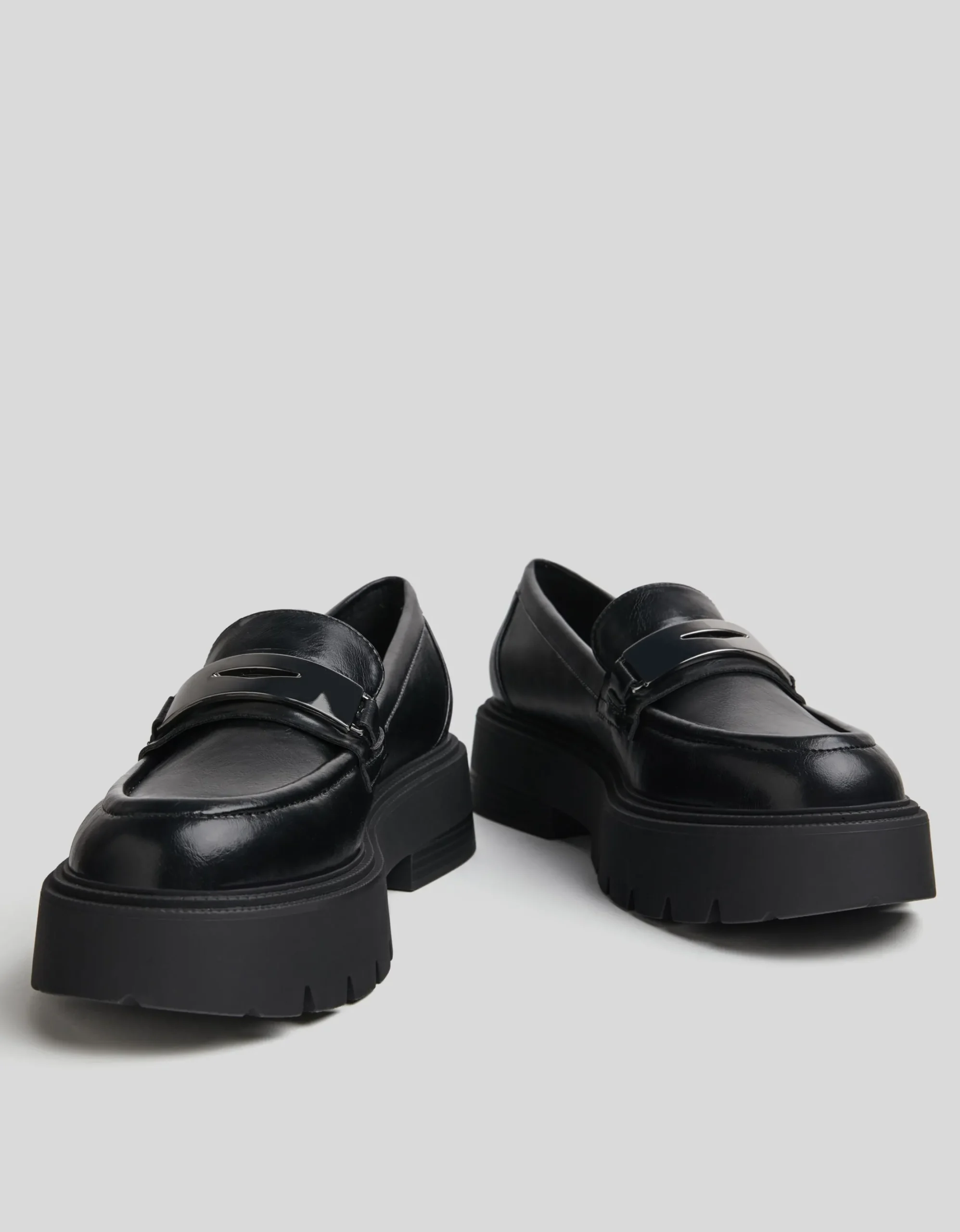 FEMME BERSHKA Varsity*Mocassins détail métallisé