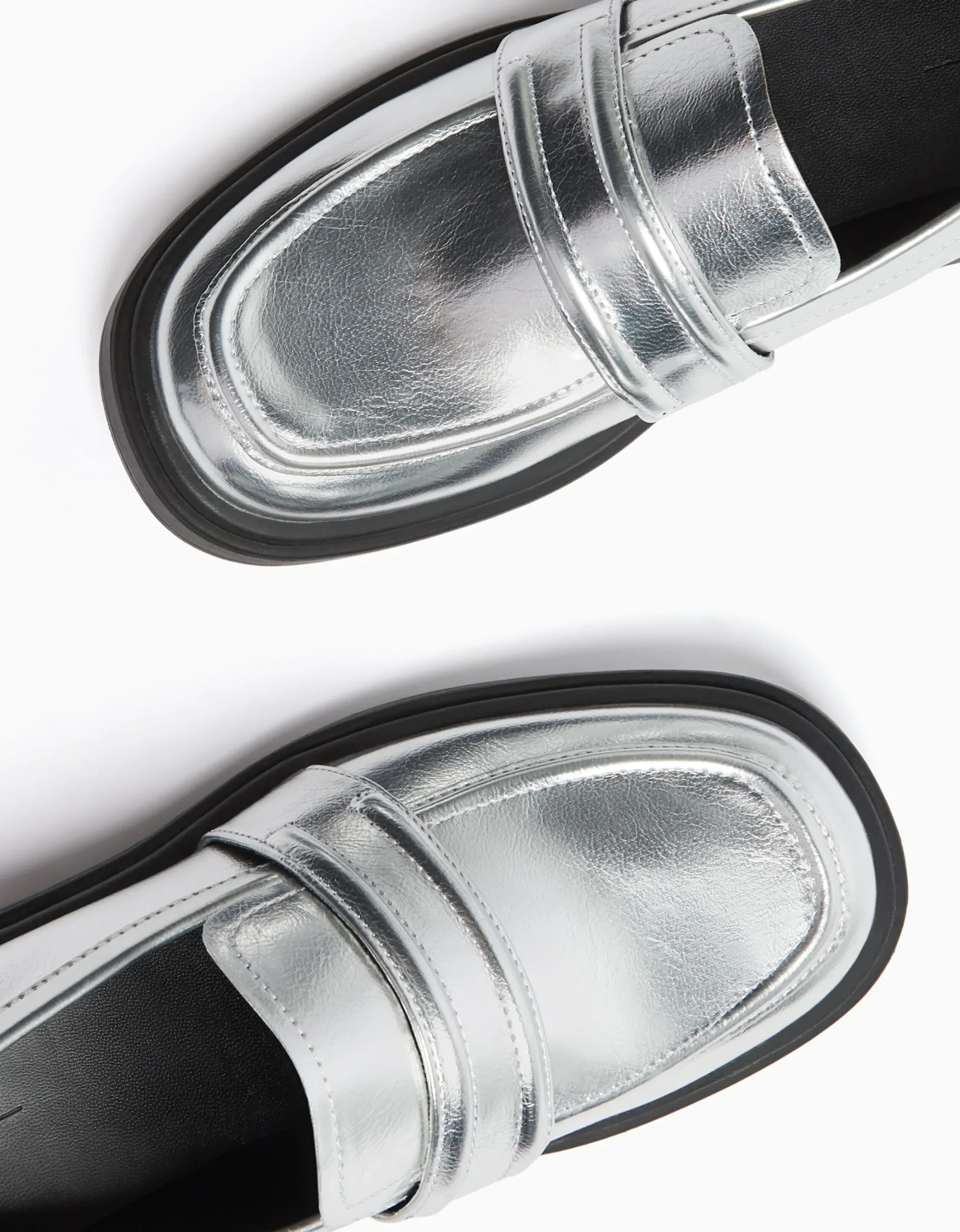 FEMME BERSHKA Chaussures plates*Mocassins métallisés