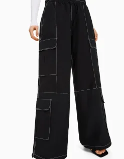 FEMME BERSHKA Pantalons*Pantalon cargo effet nylon fil contraste
