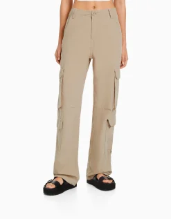 FEMME BERSHKA Pantalons*Pantalon cargo moulant serge multipoches