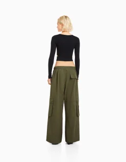FEMME BERSHKA Pantalons*Pantalon cargo wide leg multipoches