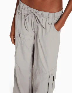 FEMME BERSHKA Pantalons*Pantalon cargo wide leg multipoches