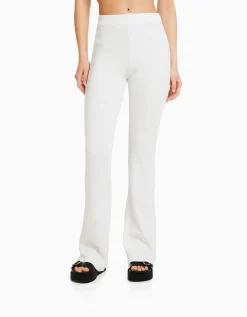 FEMME BERSHKA Pantalons*Pantalon flare bord-côte