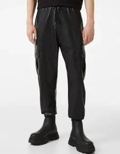 HOMME BERSHKA Pantalons et jeans*Pantalon jogger cargo en similicuir