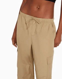 FEMME BERSHKA Pantalons*Pantalon jogger cargo parachute