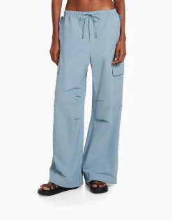 FEMME BERSHKA Pantalons*Pantalon jogger cargo parachute
