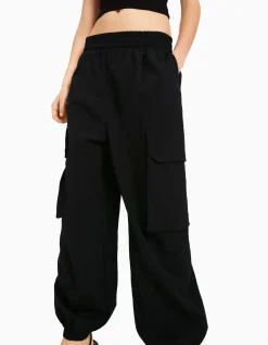 FEMME BERSHKA Vêtements*Pantalon jogger cargo poches effet nylon