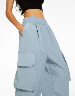 FEMME BERSHKA Pantalons*Pantalon jogger cargo poches effet nylon