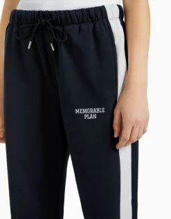 FEMME BERSHKA Pantalons*Pantalon jogger molleton avec bandes et inscription brodée