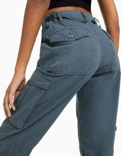 FEMME BERSHKA Vêtements*Pantalon straight cargo réglable