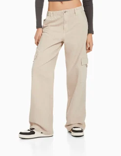 FEMME BERSHKA Cargo et parachute*Pantalon straight cargo sergé taille élastique