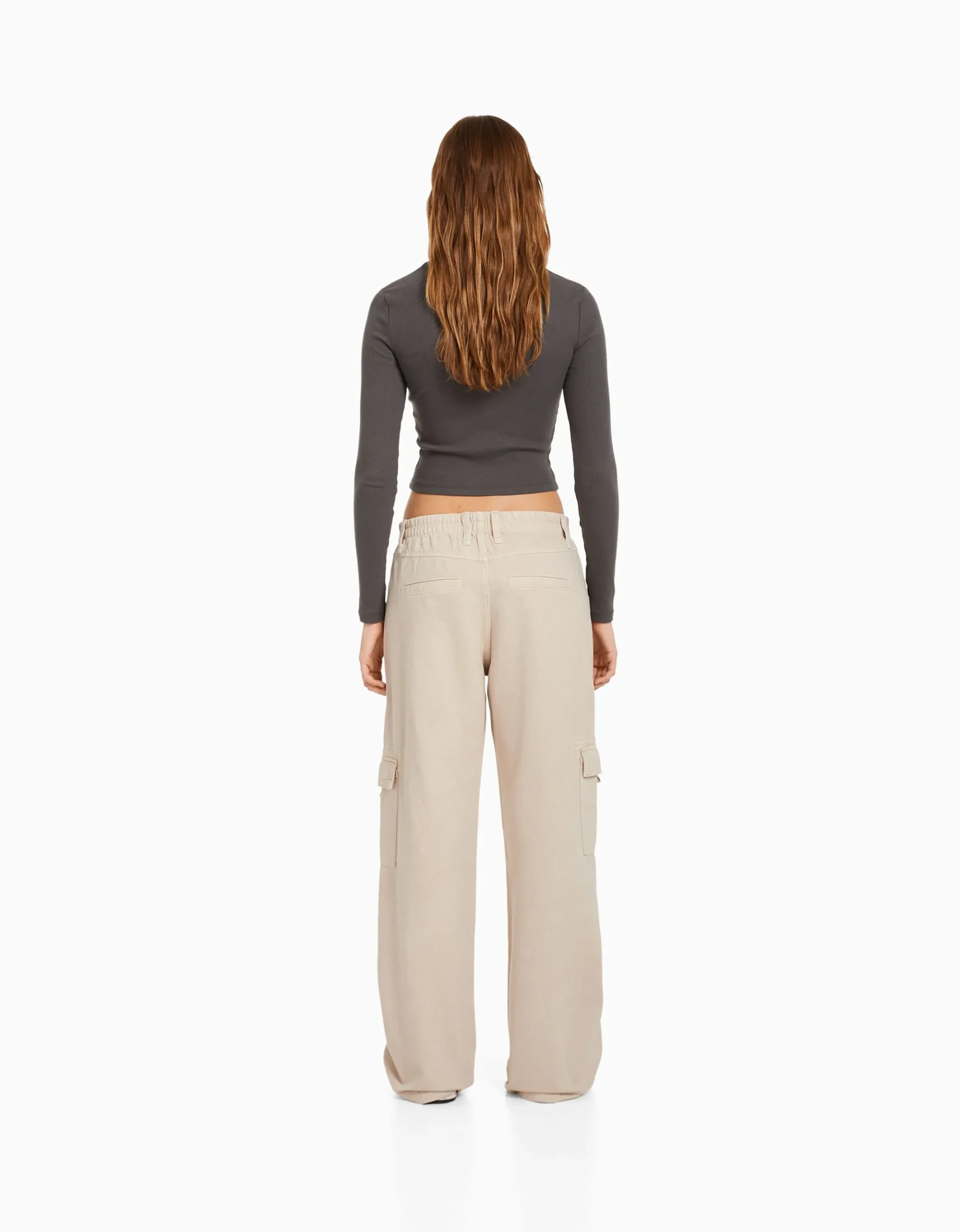 FEMME BERSHKA Cargo et parachute*Pantalon straight cargo sergé taille élastique