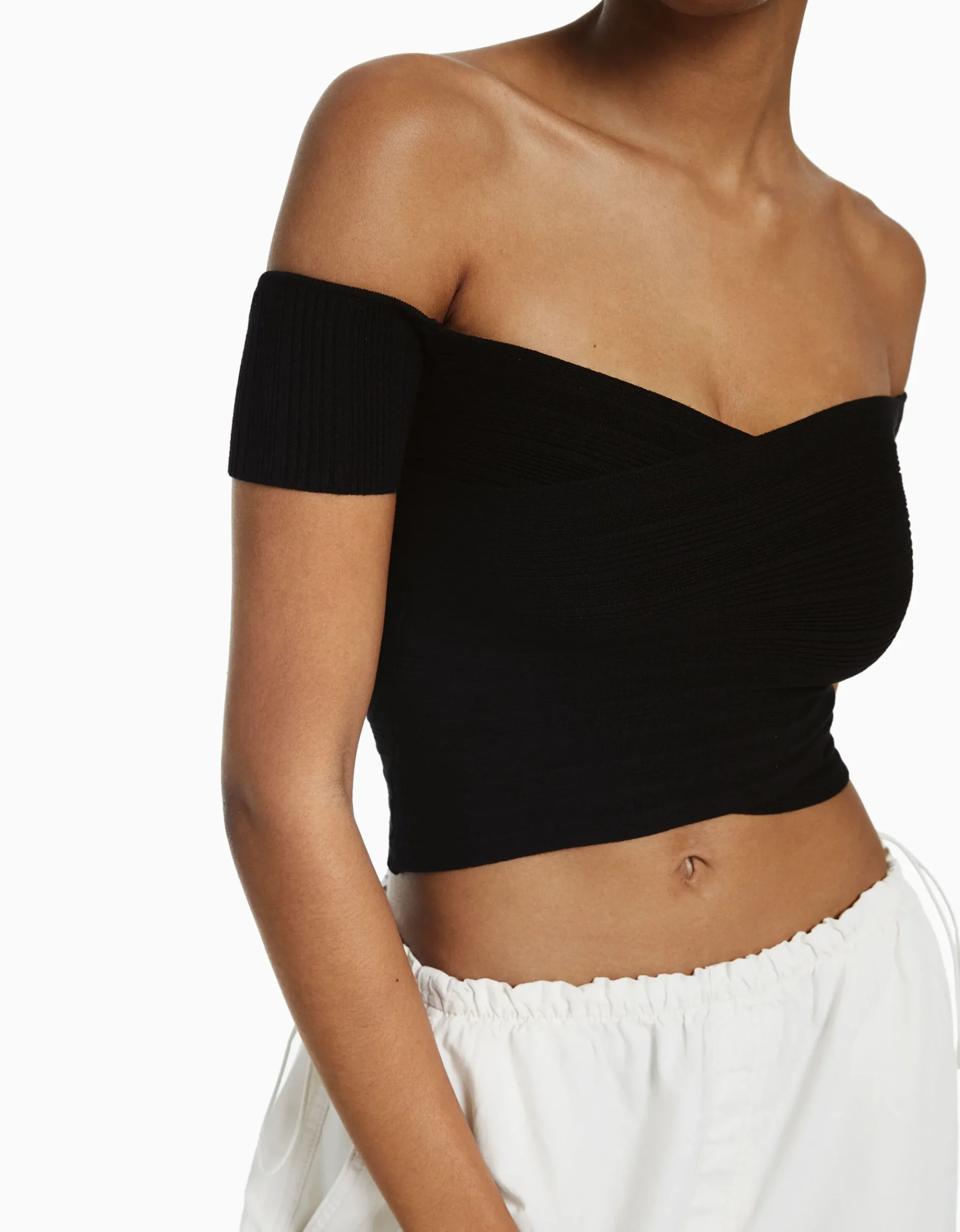 FEMME BERSHKA Tee-shirts*Pull manches courtes croisé