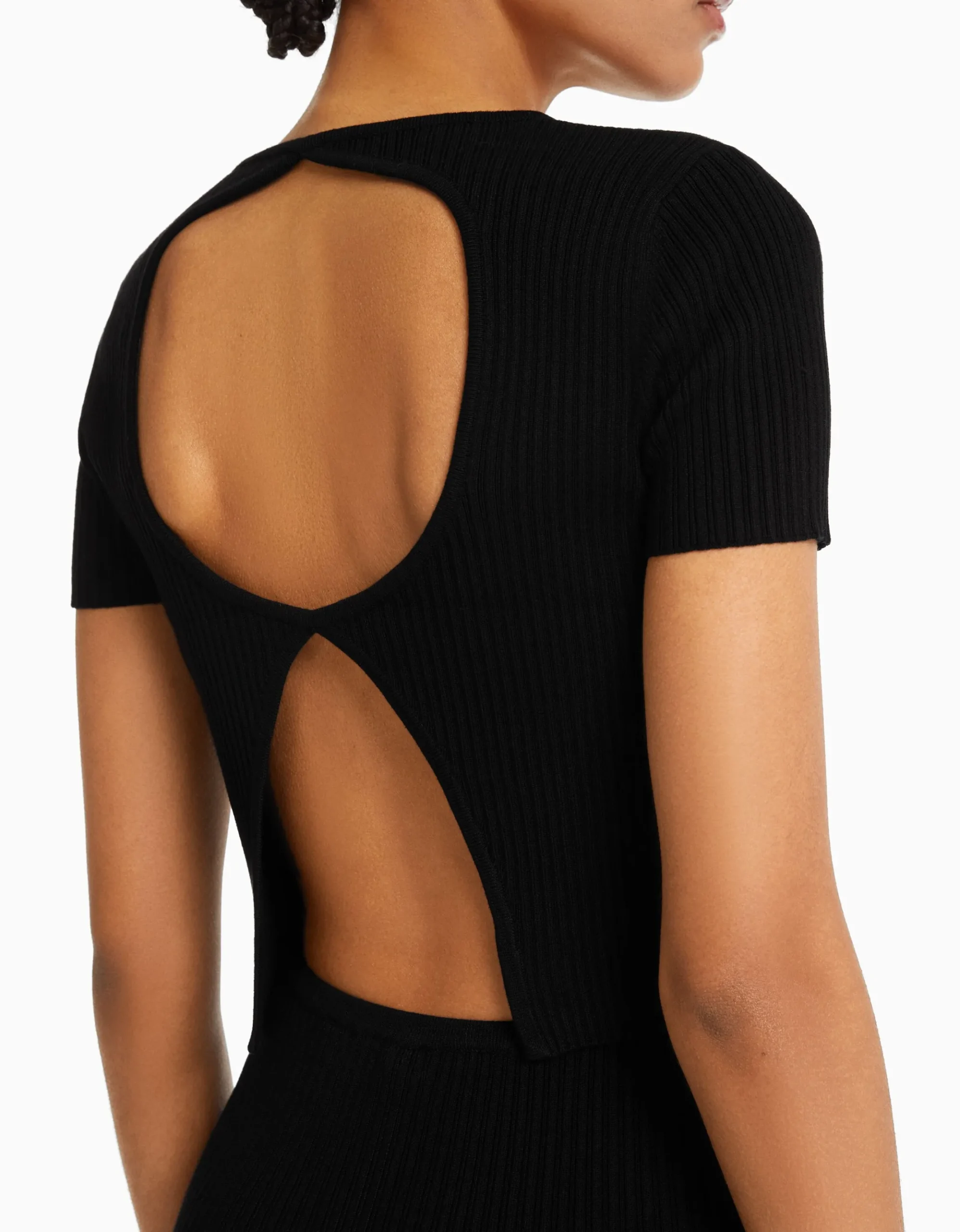 FEMME BERSHKA Tee-shirts*Pull manches courtes dos nu bord-côte