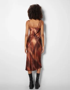 FEMME BERSHKA Robes*Robe midi satinée bretelle fine double