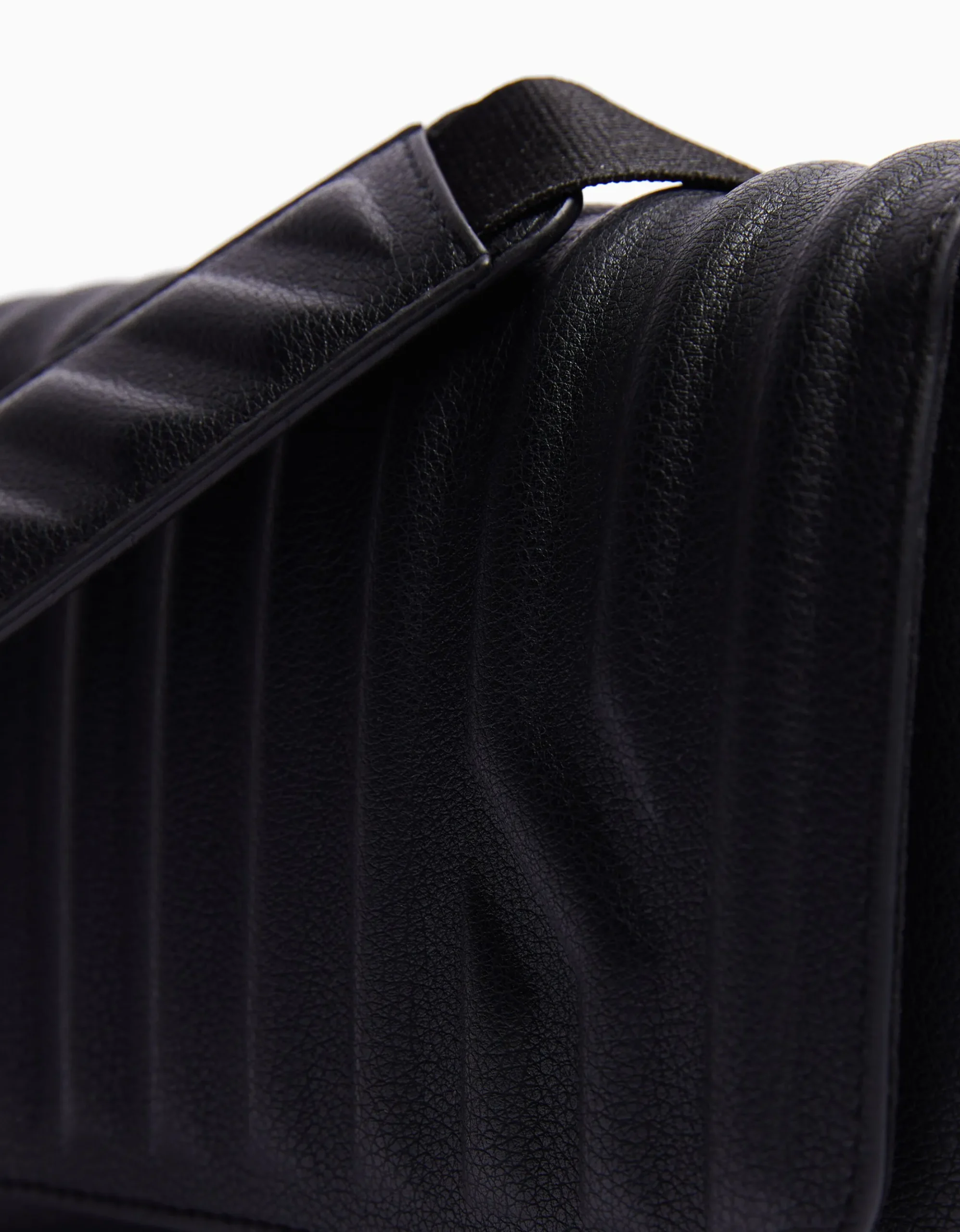 HOMME BERSHKA Tout voir*Sac bandoulière similicuir