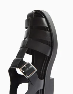 FEMME BERSHKA New*Sandales plates à lanières