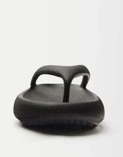 HOMME BERSHKA Sandales*Sandales plates texturées homme